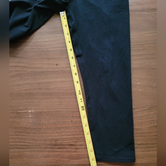Fabletics Black Athletic Running Leggings Size Small? - Picture 8 of 8